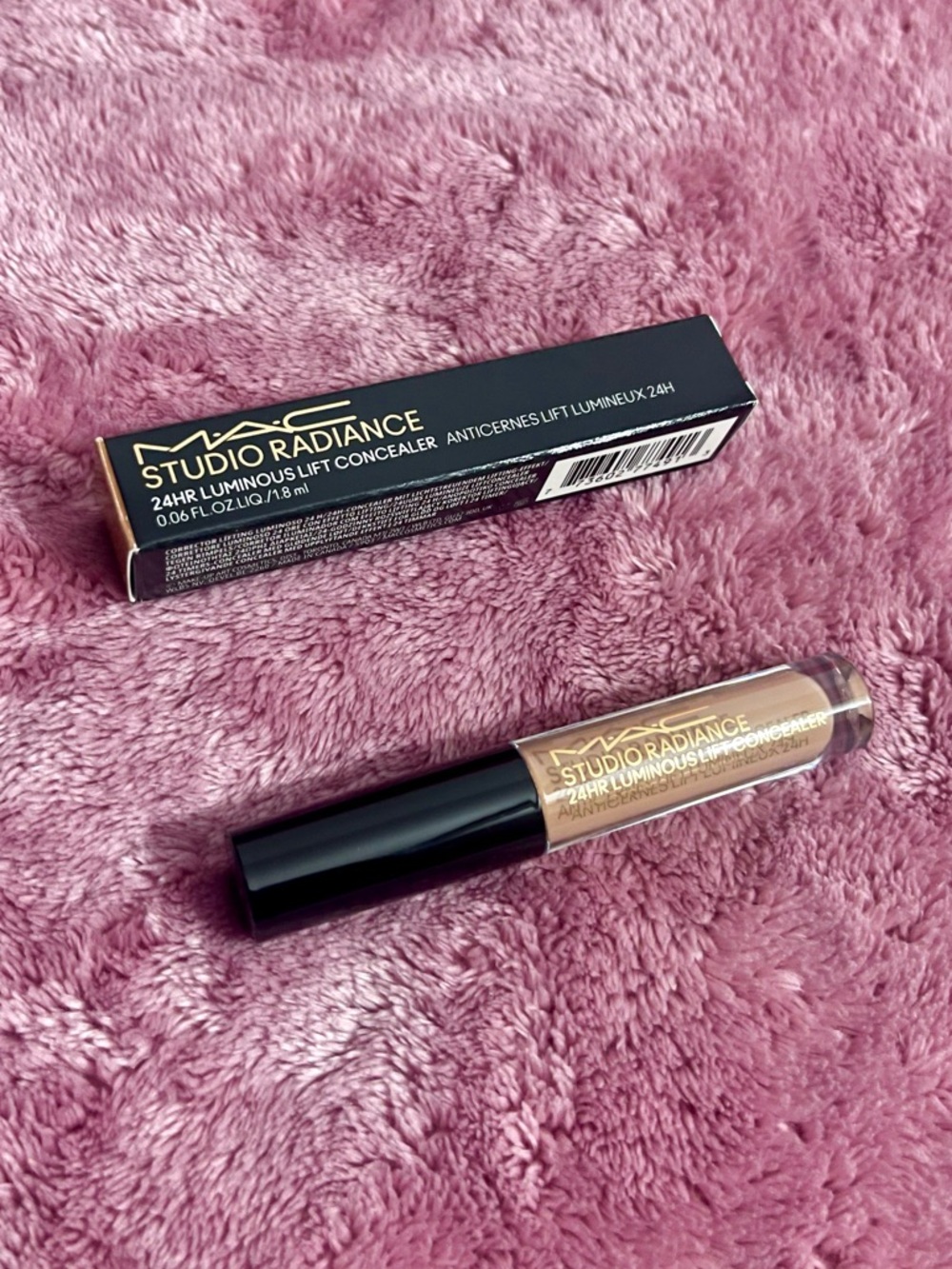 NW30 - MAC Cosmetics Studio Radiance 24HR Luminous Lift Concealer